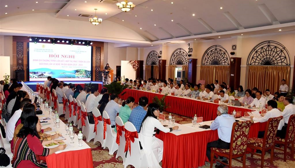 Quang cảnh hội nghị 