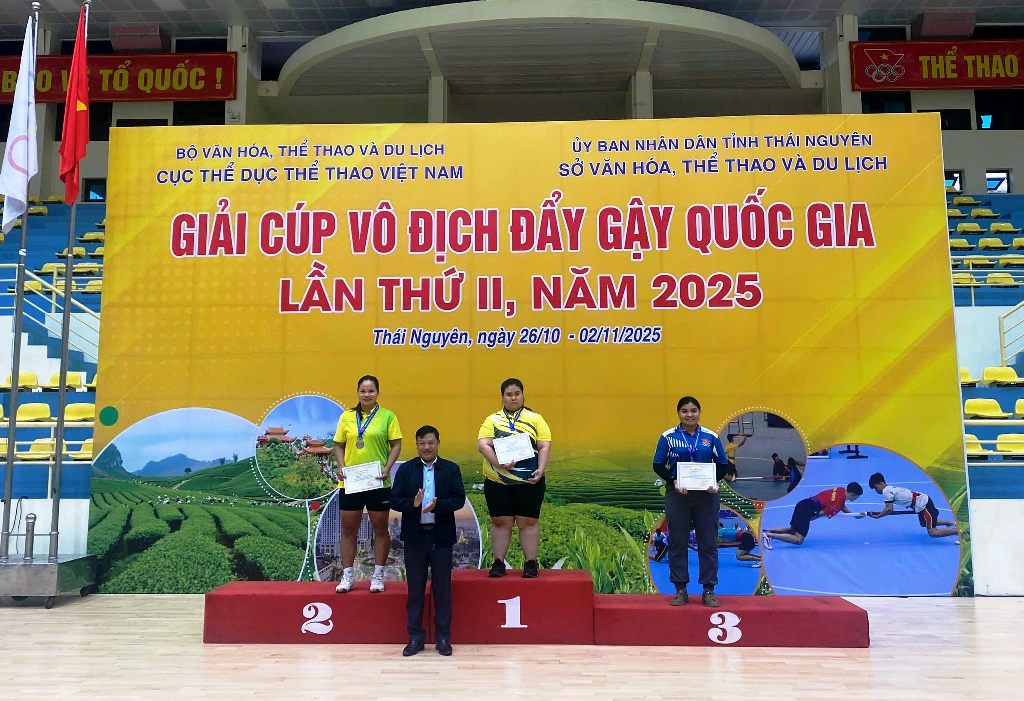 Vận động viên H’ Duel Niê Kđăm (Đắk Lắk) giành huy chương Bạc.