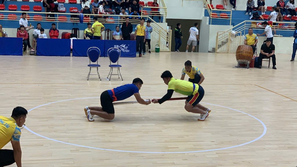 Một trận đấu ở nội dung nam tại Giải Cúp vô địch Đẩy gậy quốc gia năm 2025.