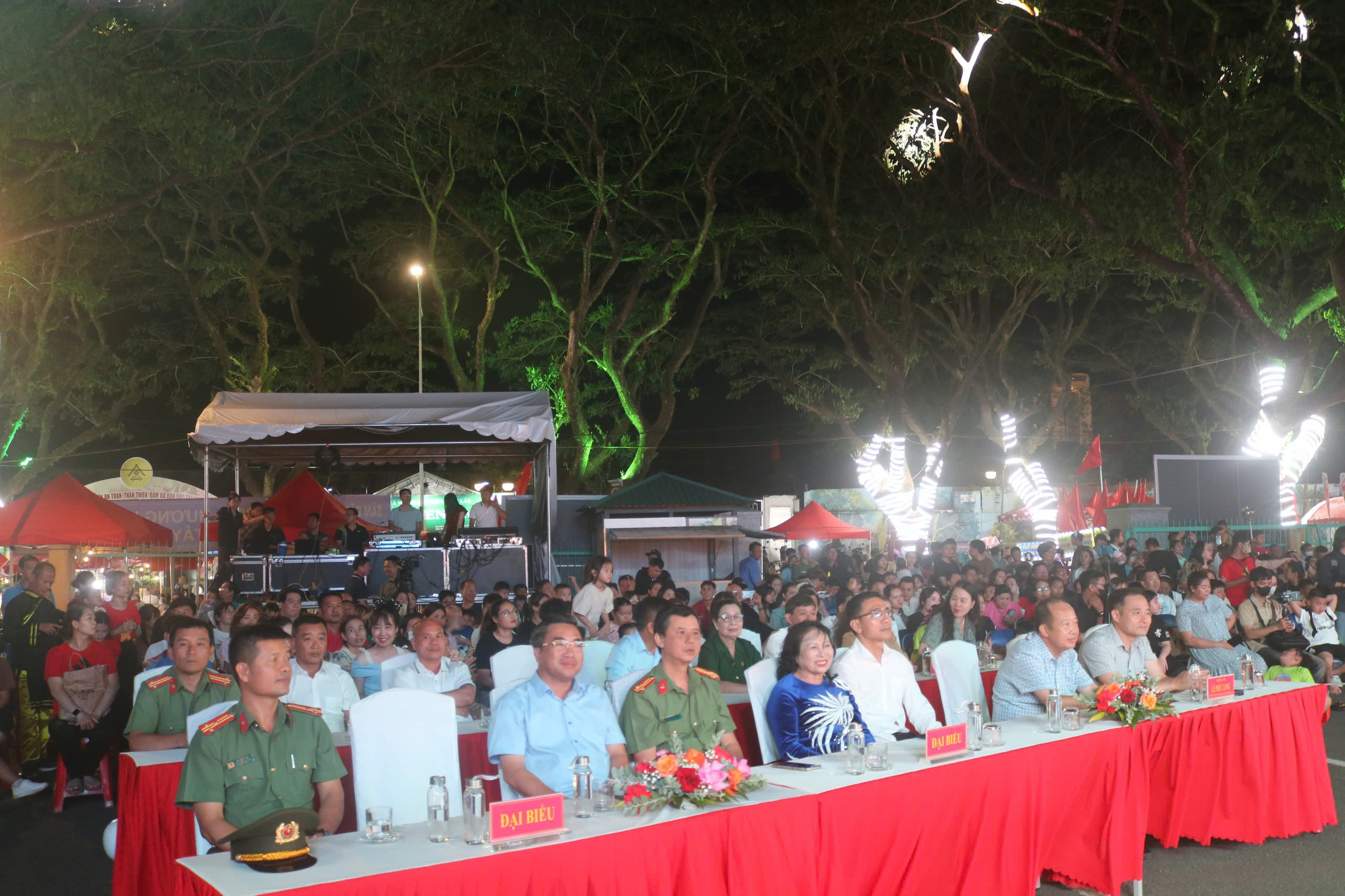 Đại biểu tham dự Chương trình