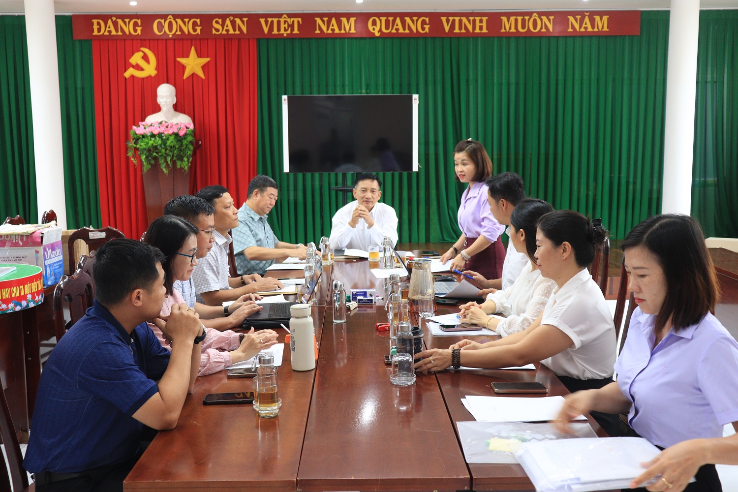 Toàn cảnh cuộc họp Ban giám khảo, tổ thư kí