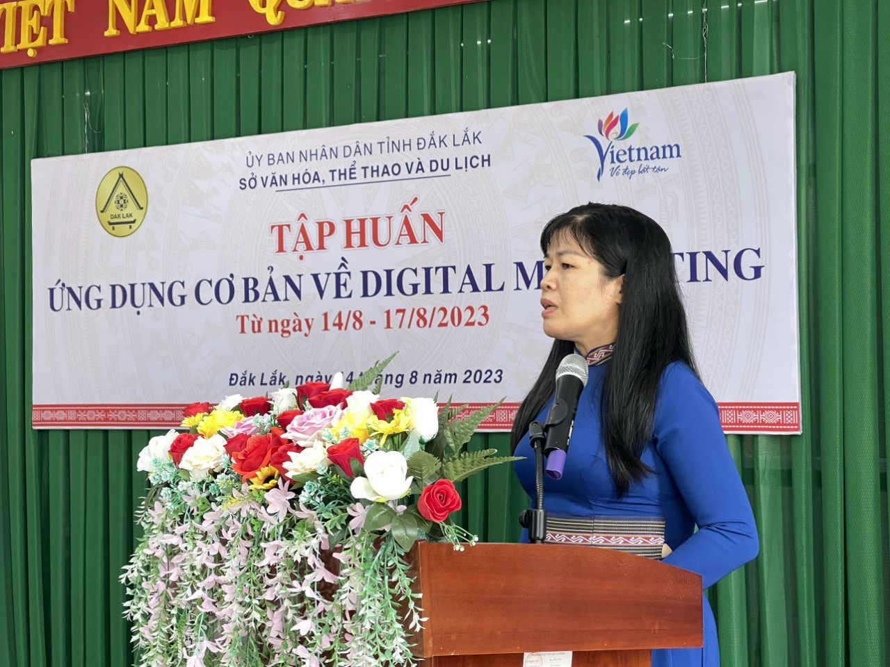 Đ/c Nguyễn Thụy Phương Hiếu - Phó Giám đốc Sở VHTTDL phát biểu khai mạc lớp tập huấn