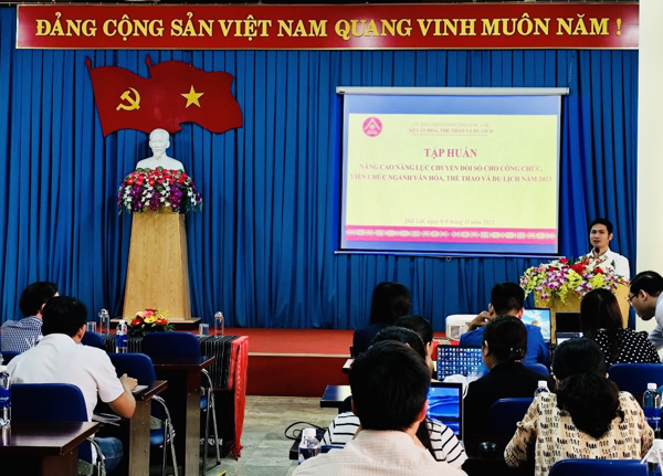 Lớp tập huấn nâng cao năng lực chuyển đổi số cho công chức, viên chức Ngành Văn hóa, Thể thao và Du lịch năm 2023