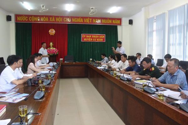 Ban Chỉ đạo Phong trào Toàn dân đoàn kết  xây dựng đời sống văn hóa của tỉnh làm việc tại huyện Cư Kuin