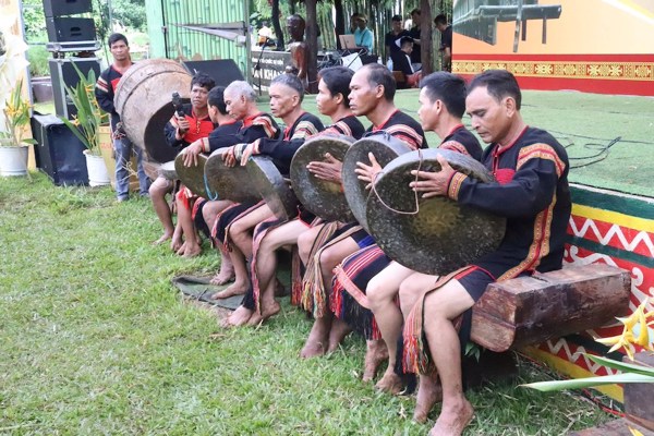 Tập huấn di sản cồng chiêng gắn với hành trình di sản Tây Nguyên