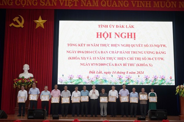 Hội nghị tổng kết 10 năm thực hiện Nghị quyết số 33-NQ/TW  ngày 09/6/2014 của Ban Chấp hành Trung ương Đảng (khóa XI) và 15 năm   thực hiện Chỉ thị số 38-CT/TW ngày 07/9/2009 của Ban Bí thư (khóa X)