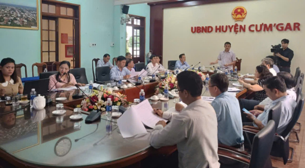 Hội nghị thống nhất tên gọi và diện tích khoanh vùng bảo vệ Di tích danh lam thắng cảnh Drai Măk (thác 12 tầng)
