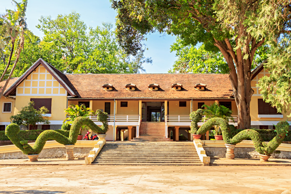 Ngăn chặn hiện tượng làm mới di tích lịch sử mà không đảm bảo được yếu tố về lịch sử, kiến trúc