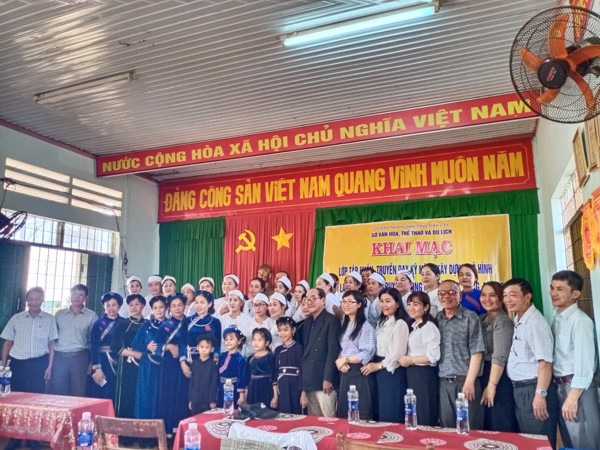 Hội nghị tập huấn bồi dưỡng nâng cao năng lực bảo tồn, phát huy giá trị văn hóa truyền thống gắn với xây dựng nông thôn mới  