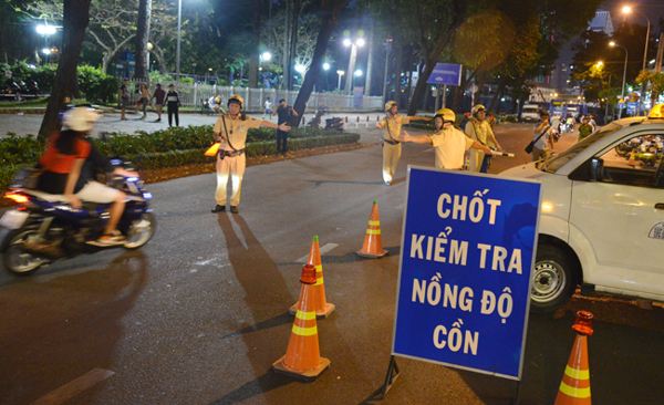 Cán bộ, công chức, viên chức vi phạm nồng độ cồn sẽ thông báo về cơ quan để kỷ luật
