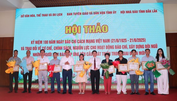 Hội thảo 100 năm Ngày Báo chí cách mạng Việt Nam và trao đổi về cơ chế, chính sách, nguồn lực cho hoạt động báo chí, xây dựng đội ngũ những người làm báo đáp ứng yêu cầu phát triển trong giai đoạn mới
