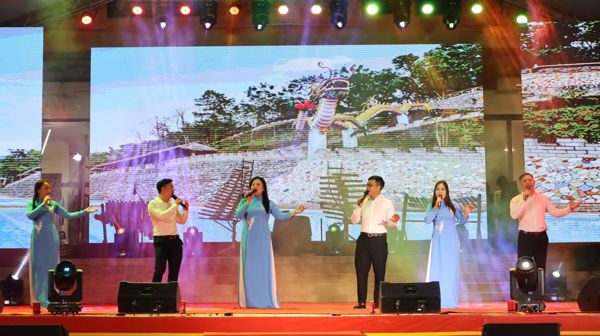 Chương trình giao lưu nghệ thuật quần chúng “Hương sắc cao nguyên”