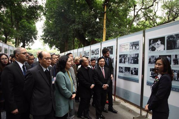 Khai mạc Triển lãm Kỷ niệm 30 năm UNESCO tôn vinh Chủ tịch Hồ Chí Minh