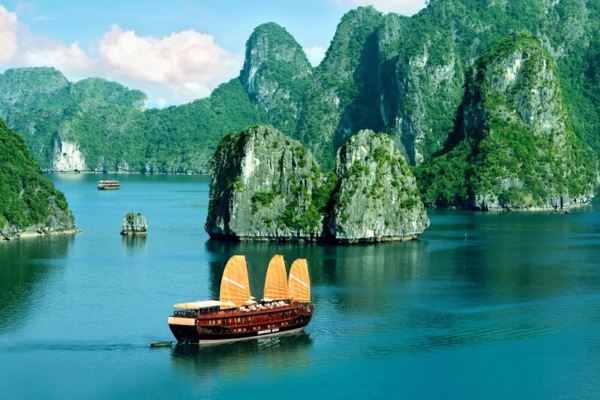 Kế sách nào cho du lịch Việt