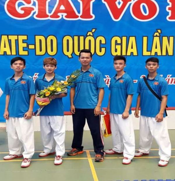 UBND tỉnh tặng Bằng khen cho Huấn luyện viên, Vận động viên đạt thành tích cao tại các giải Quốc gia và Quốc tế
