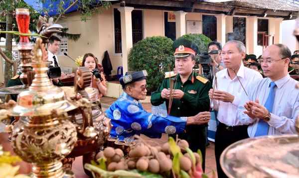 Lễ tưởng niệm các chiến sỹ Nam Tiến hy sinh và đồng bào làng Lạc Giao tử nạn năm Ất Dậu 1945