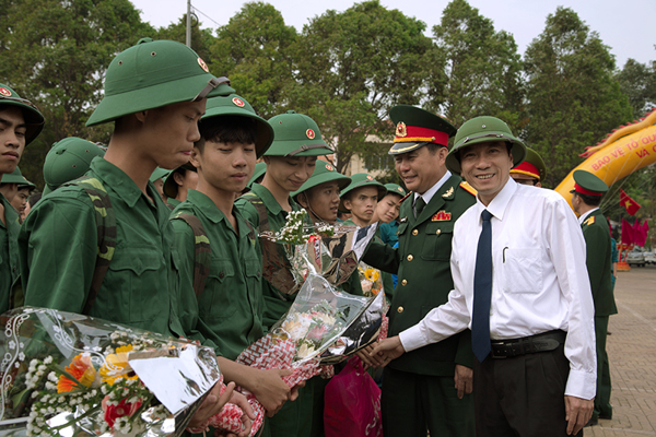 Thành phố Buôn Ma Thuột tổ chức Lễ giao nhận quân năm 2018