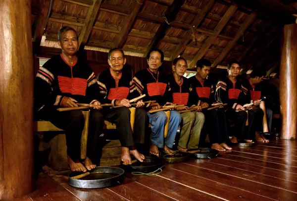 Nghe tiếng chiêng tre giữa lòng thành phố