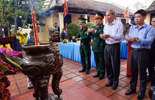 Lễ tưởng niệm các chiến sĩ Nam tiến hy sinh và đồng bào làng Lạc Giao tử nạn năm 1945