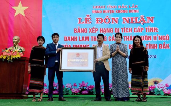 Danh lam, thắng cảnh thác buôn H'Ngô đón nhận Bằng xếp hạng di tích cấp tỉnh