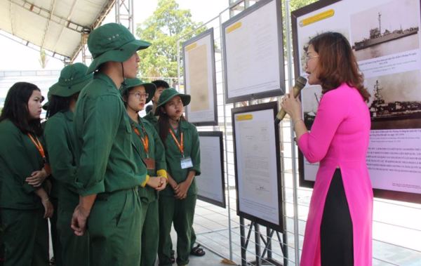 Khai mạc Triển lãm bản đồ và trưng bày tư liệu “Hoàng Sa, Trường Sa của Việt Nam - Những bằng chứng lịch sử pháp lý” tại Trường Đại học Tây Nguyên