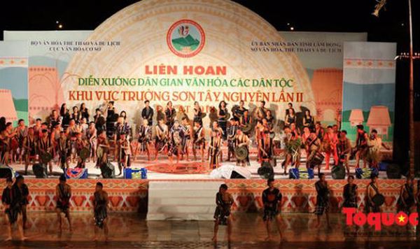 Đội nghệ nhân Buôn Wao A, thị trấn Krông Năng  tham gia Liên hoan diễn xướng dân gian văn hóa các dân tộc khu vực Trường Sơn - Tây Nguyên lần thứ III - năm 2022