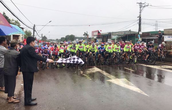 Giải đua xe đạp “Về nguồn” tỉnh Đắk Lắk lần thứ 25 năm 2020