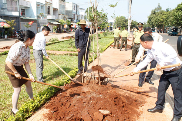 Phát động "Tết trồng cây đời đời nhớ ơn Bác Hồ" năm 2019