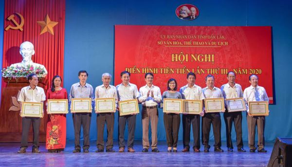 Phê duyệt “Nội dung phát động phong trào thi đua yêu nước giai đoạn 2020 - 2025” của Sở Văn hóa, Thể thao và Du lịch