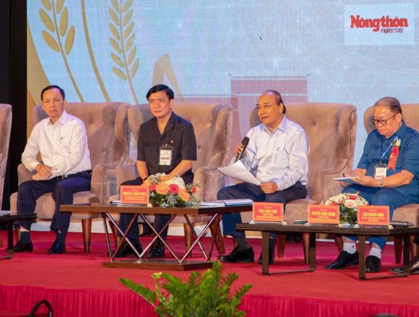 Thủ tướng Nguyễn Xuân Phúc đối thoại với nông dân miền Trung - Tây Nguyên