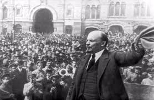 Triển khai các hoạt động kỷ niệm 100 năm Cách mạng tháng Mười Nga