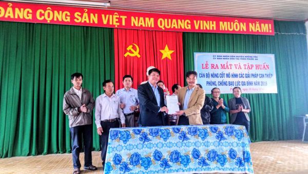 Kiểm tra kết quả thực hiện Phong trào “Toàn dân đoàn kết xây dựng đời sống văn hóa” và công tác gia đình năm 2019