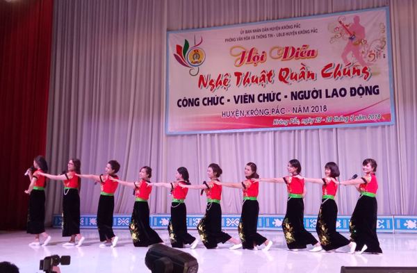 Hội diễn “Nghệ thuật quần chúng” công chức, viên chức và người lao động huyện Krông Pắc năm 2018