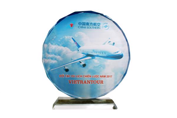 Vietrantour đạt giải “Đối tác du lịch chiến lược” của hàng không Phương Nam Trung Quốc