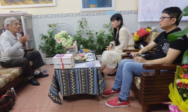 Gặp gỡ, giao lưu với nhà văn Võ Thị Xuân Hà và nhà văn Nguyễn Đình Tú