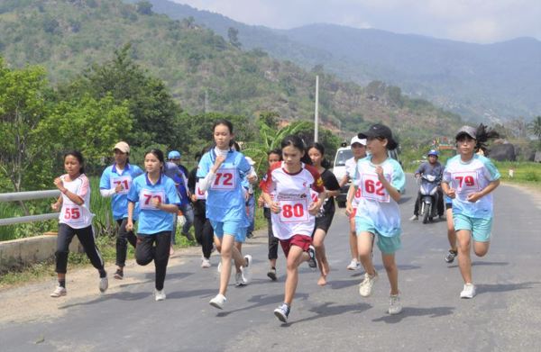 Thể thao Huyện Krông Bông: 200 vận động viên tham gia Giải việt dã năm 2021