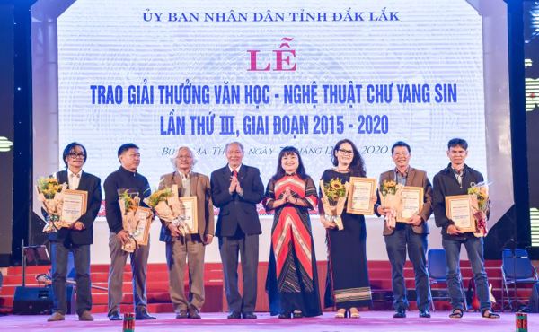 Trao Giải thưởng Văn học Nghệ thuật Chư Yang Sin tỉnh Đắk Lắk, lần thứ III, giai đoạn 2015 – 2020