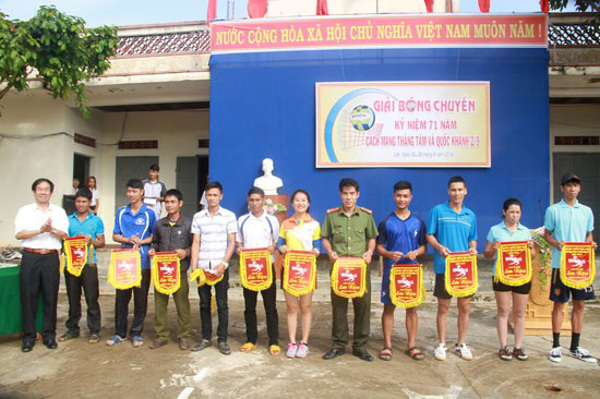  Giải Bóng chuyền kỷ niệm 71 năm ngày Cách mạng Tháng Tám và Quốc khánh 2/9 huyện Lắk năm 2016