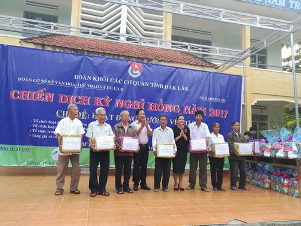 Đoàn cơ sở Sở Văn hóa, Thể thao và Du lịch Đắk Lắk  tổ chức Chiến dịch Kỳ nghỉ Hồng năm 2017 