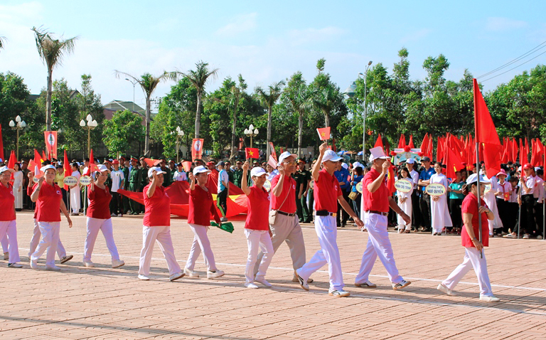 Các đơn vị tham gia diễu hành trong lễ khai mạc