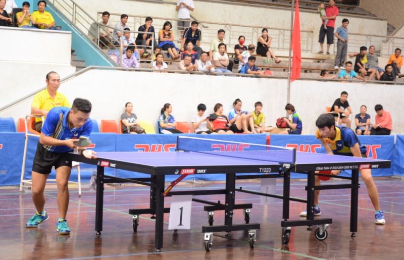 Trận chung kết nội dung nam giữa hai tay vợt Nguyễn Anh Tú và Đoàn Bá Tuấn Anh.