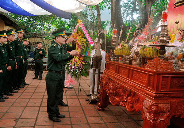 Lực lượng vũ trang.....