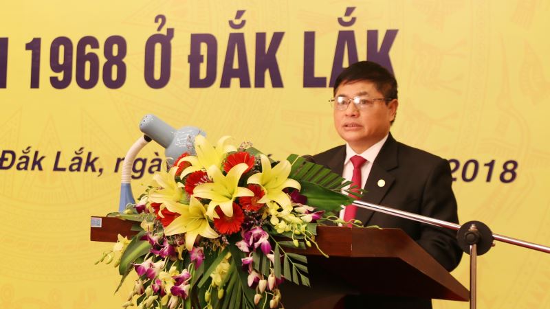 Phó Bí thư Thường trực Tỉnh ủy Phạm Minh Tấn phát biểu tại hội thảo.