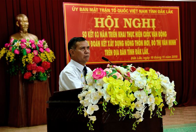 Chủ tịch Ủy ban MTTQ Việt Nam tỉnh, ông Y Déc H’ đơk phát biểu tại Hội nghị.