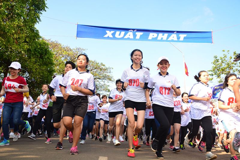 Vận động viên thi đấu tại Giải Việt dã truyền thống tỉnh Đắk Lắk năm 2018.