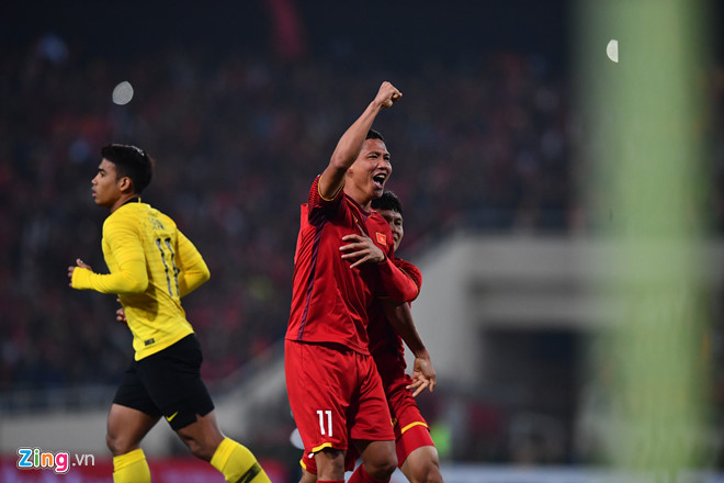 Anh Đức ăn mừng sau khi ghi bàn mở tỷ số cho đội tuyển Việt Nam. (Ảnh Internet)