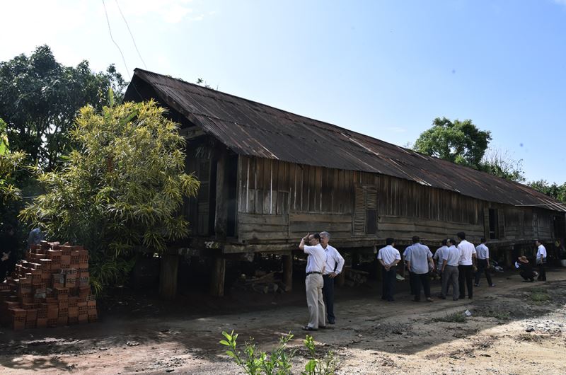  Khảo sát Nhà dài truyền thống tại Buôn Kmrơng Krông B, xã Ea Tu.