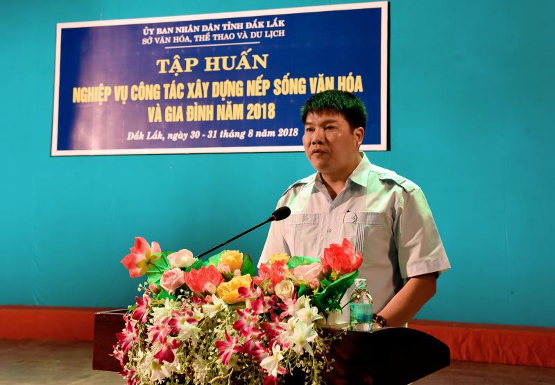 Ông Nguyễn Văn Hà, Phó Giám đốc Sở VHTTDL khai mạc lớp tập huấn