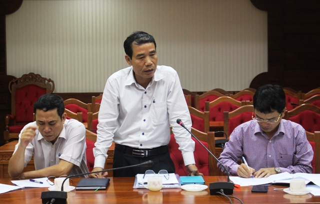 Phó Giám đốc phụ trách Sở Thông tin và Truyền thông Nguyễn Ngọc Tý phát biểu tại cuộc họp