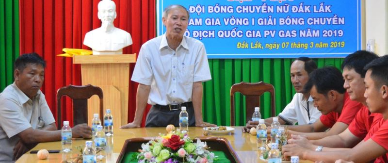 Giám đốc Sở Văn hoá, Thể thao và Du lịch Thái Hồng Hà phát biểu tại lễ xuất quân.